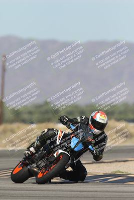 media/Oct-13-2025-Moto Forza (Mon) [[a66d839500]]/2-A Group/Session 3 (Turn 16)/